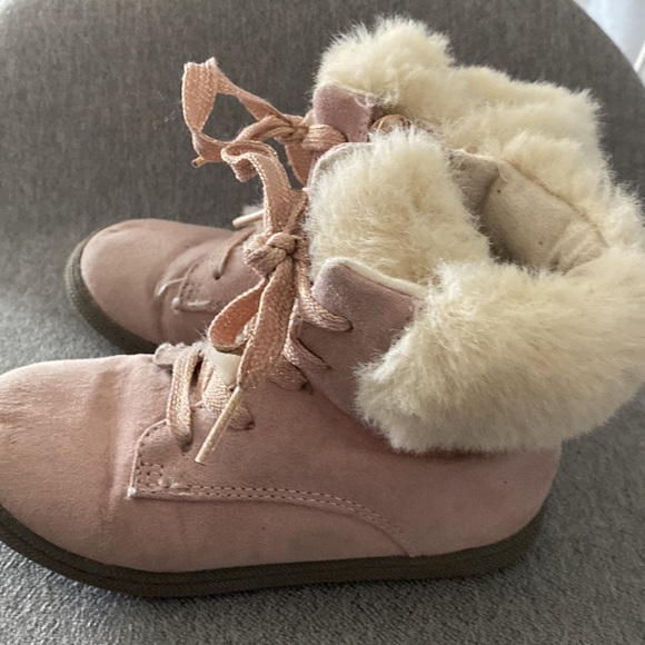Girls Pink Fuzzy Boots - Picture 2 of 5